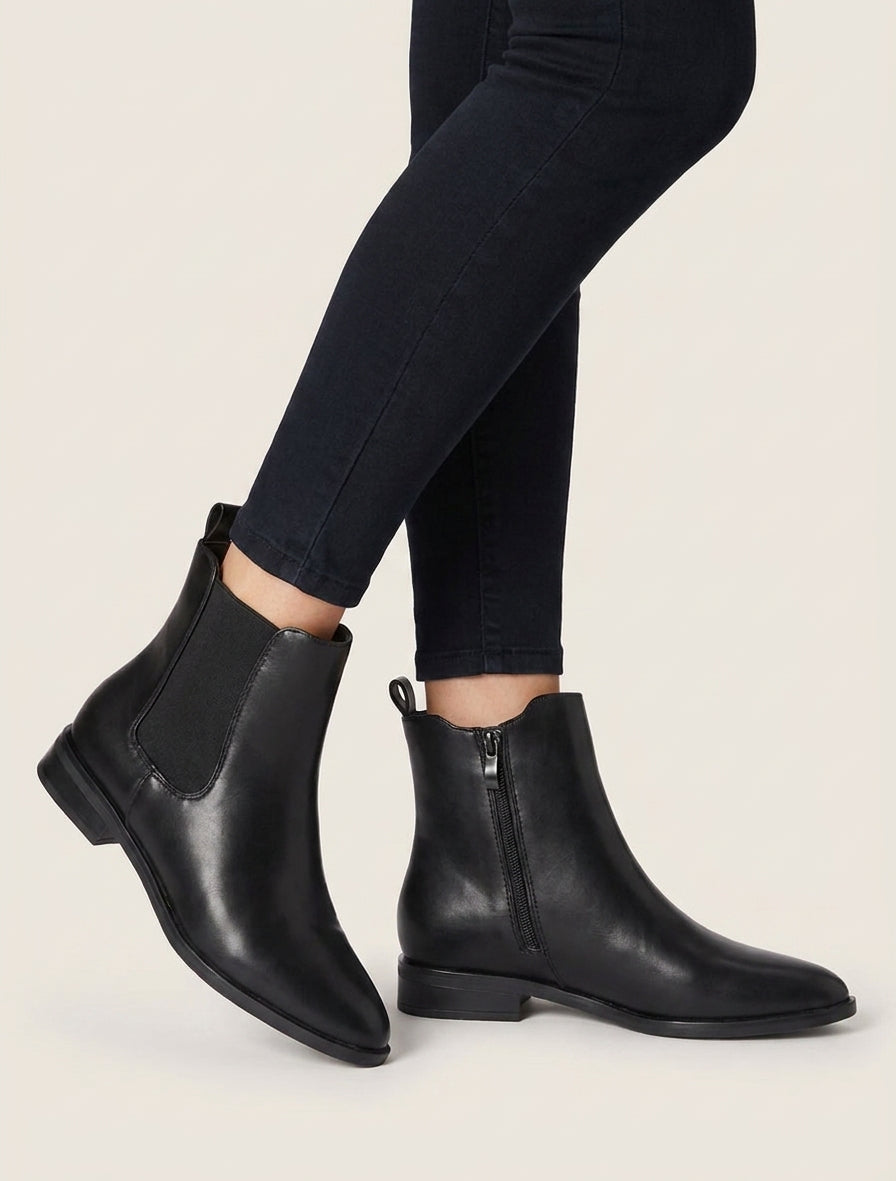 Botines de imitación con punta puntiaguda - Negro