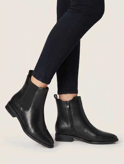 Botines de imitación con punta puntiaguda - Negro