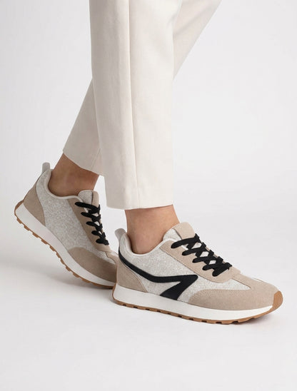 Zapatillas con piezas de tela y efecto nobuk. - Topo