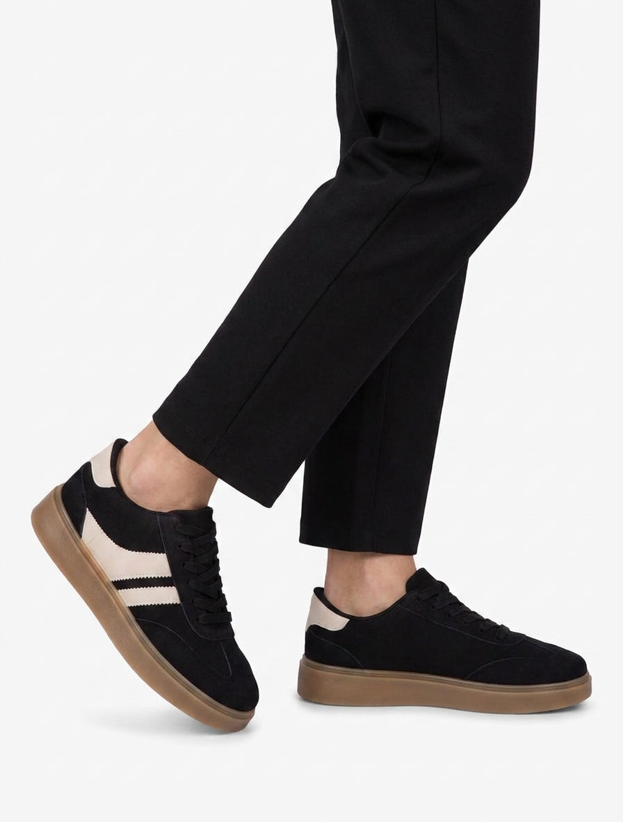 Zapatillas de gamuza con bandas de imitación - Negro