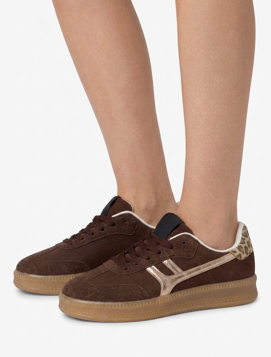 Zapatillas con panel gráfico y contrafuerte de leopardo. - Marrón