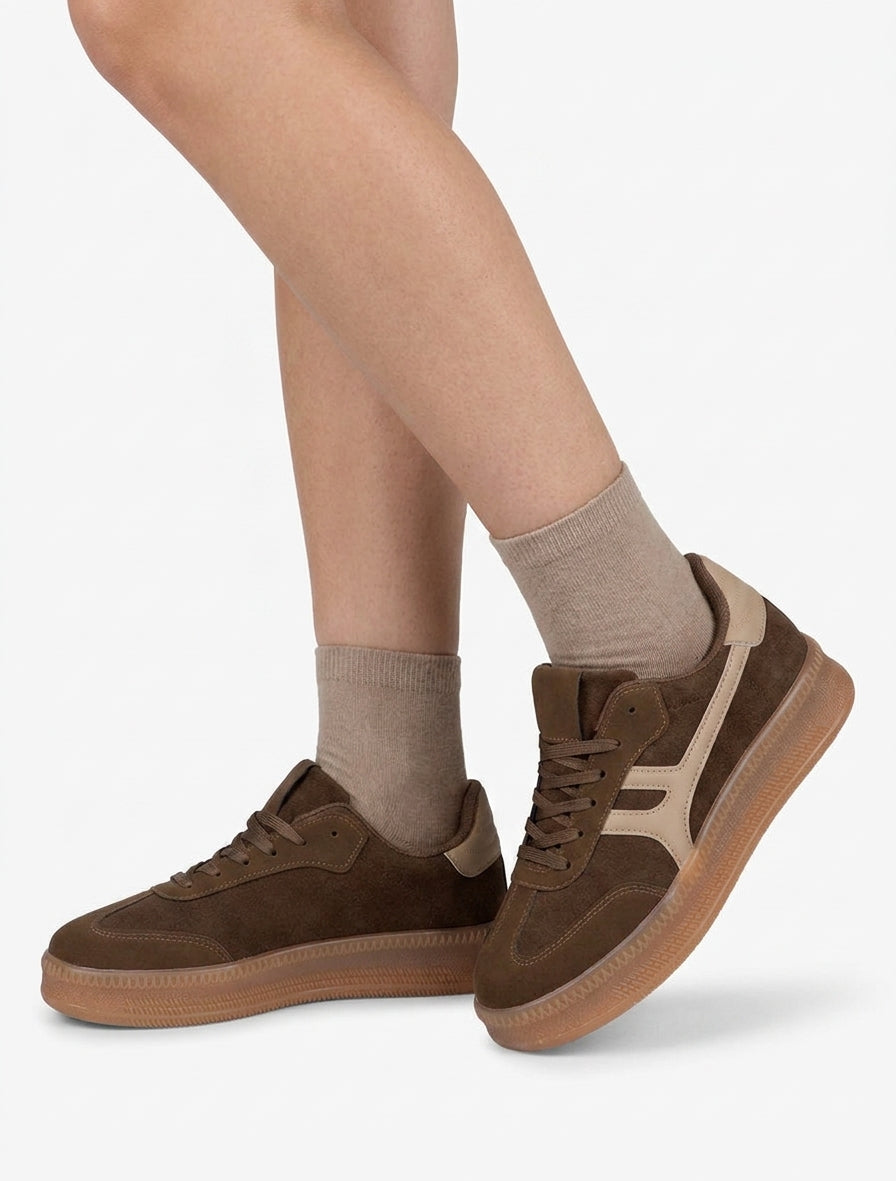 Zapatillas efecto nobuk con pieza gráfica - Caqui oscuro