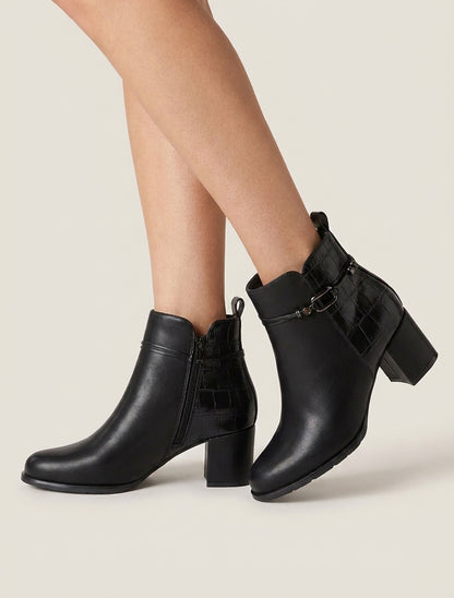 Botines con inserciones de cocodrilo y adornos metálicos - Negro