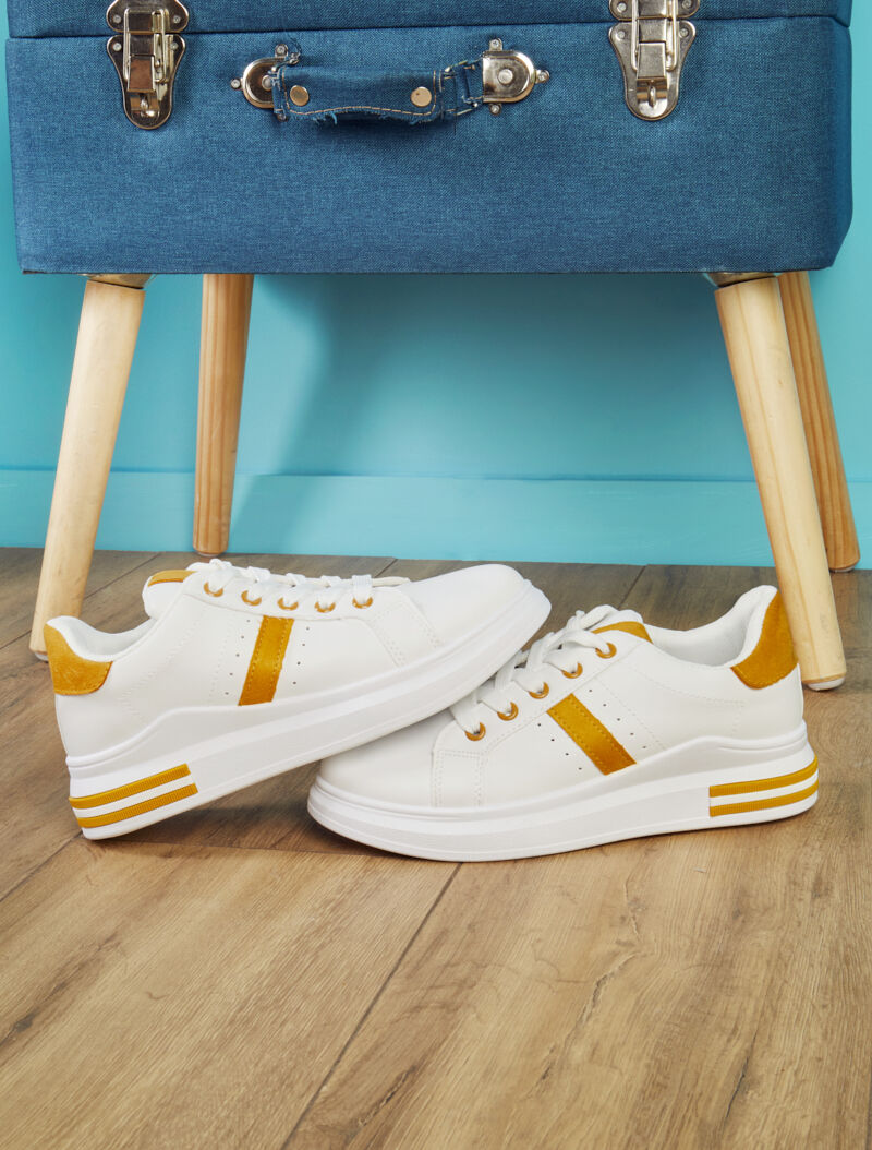 Sneakers simili à détails suédés - Blanc/moutarde - 5