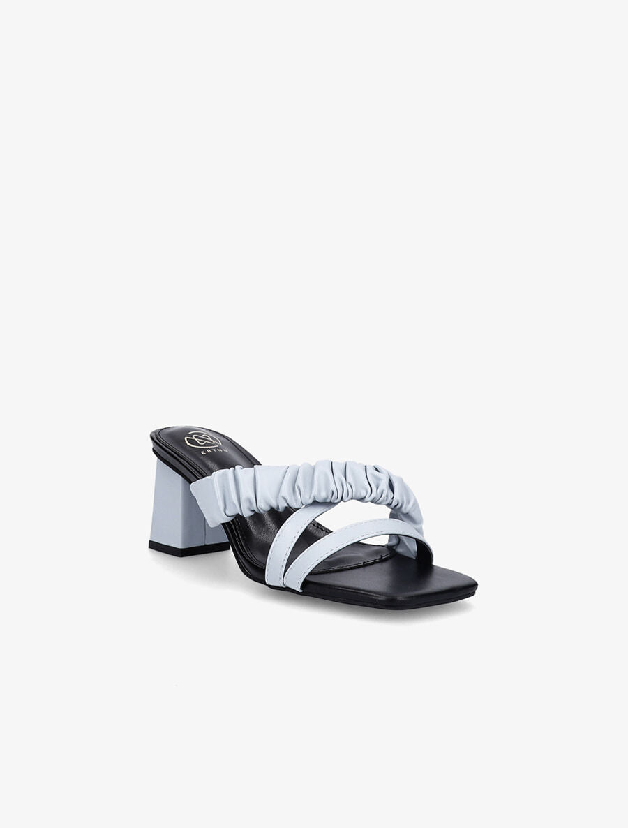 Mules à talon carré et brides stylisées - Bleu ciel - 2