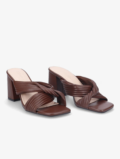 Mules à talons et brides croisées - Marron - 4