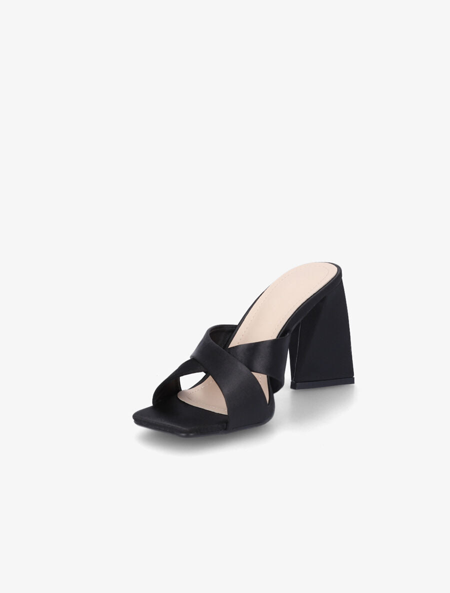 Mules à talon triangulaire - Noir - 3