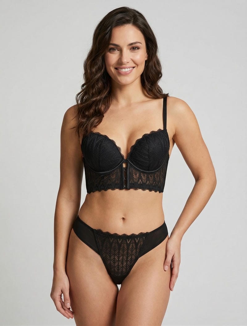 Conjunto de sujetador y tanga de encaje - Negro