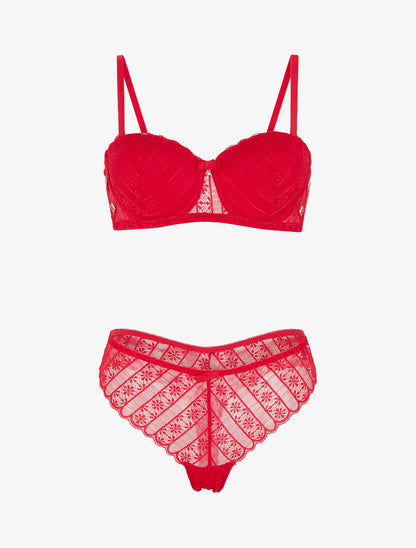 Ensemble soutien-gorge et tanga ajouré en dentelle - Rouge - 1
