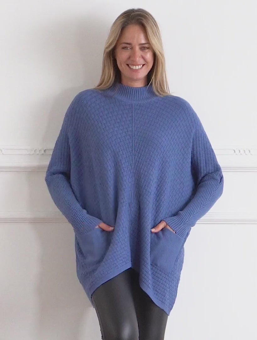Poncho asimétrico con cuello alto - Azul